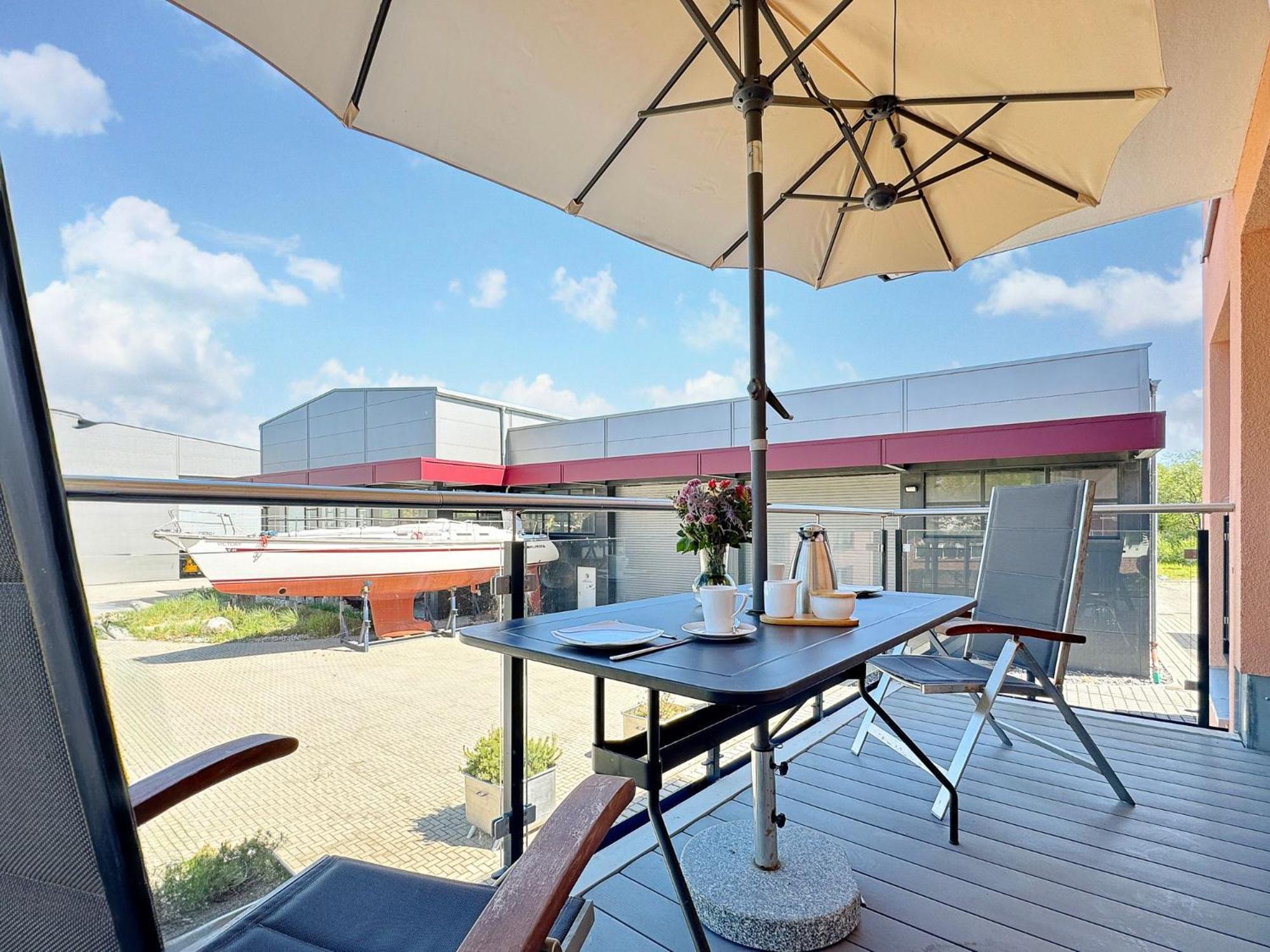 Alte Fischfabrik Lauterbach "Mehrzeit Am Bodden" Apartment Luaran gambar